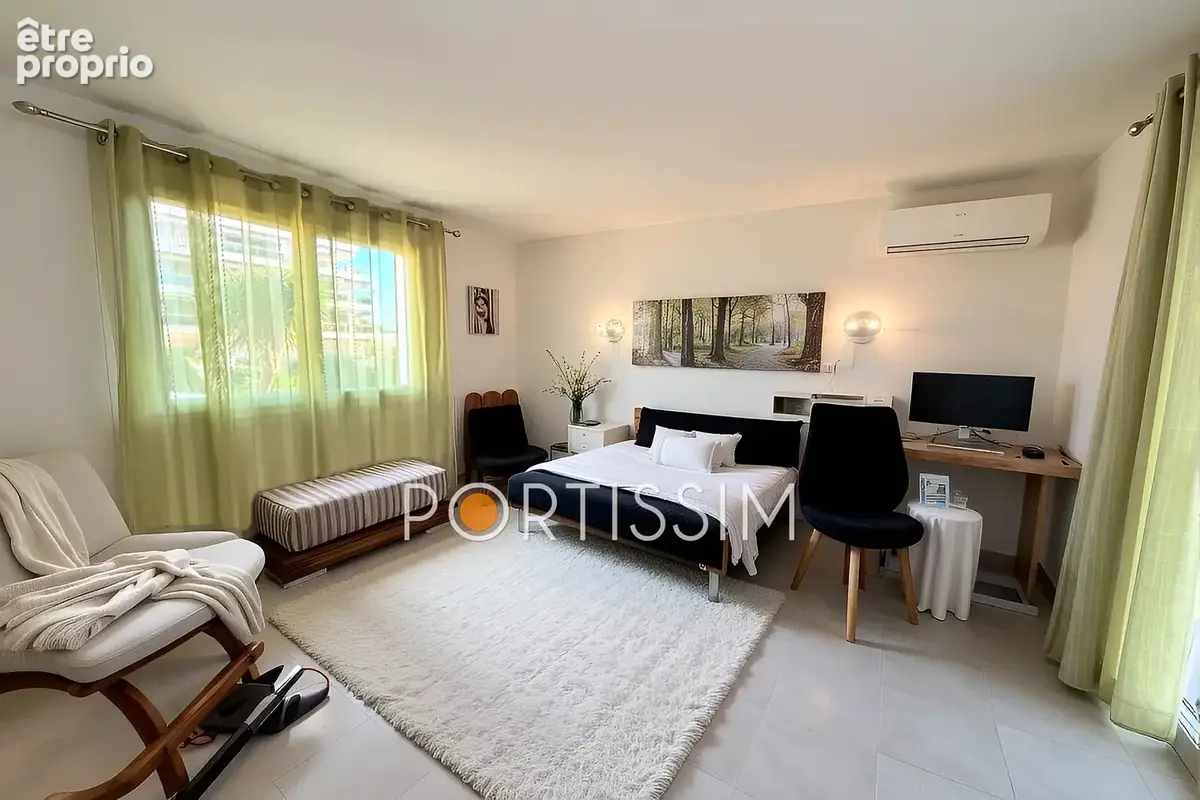 Maison 4 pièces 137 m² à vendre à Saint-Laurent-Du-Var (06700) - photo 9
