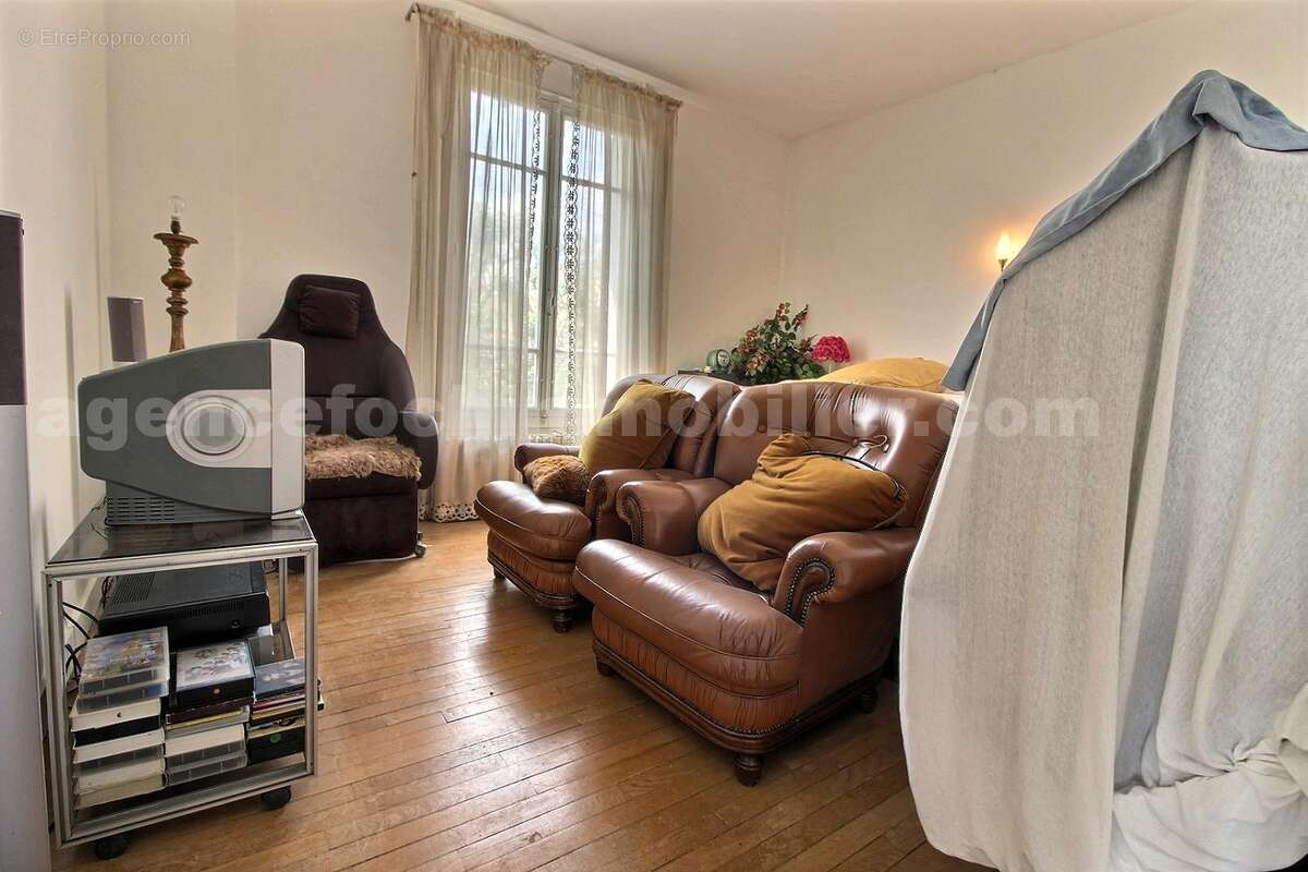 exposio_132377577 - Maison à SAINT-MAUR-DES-FOSSES