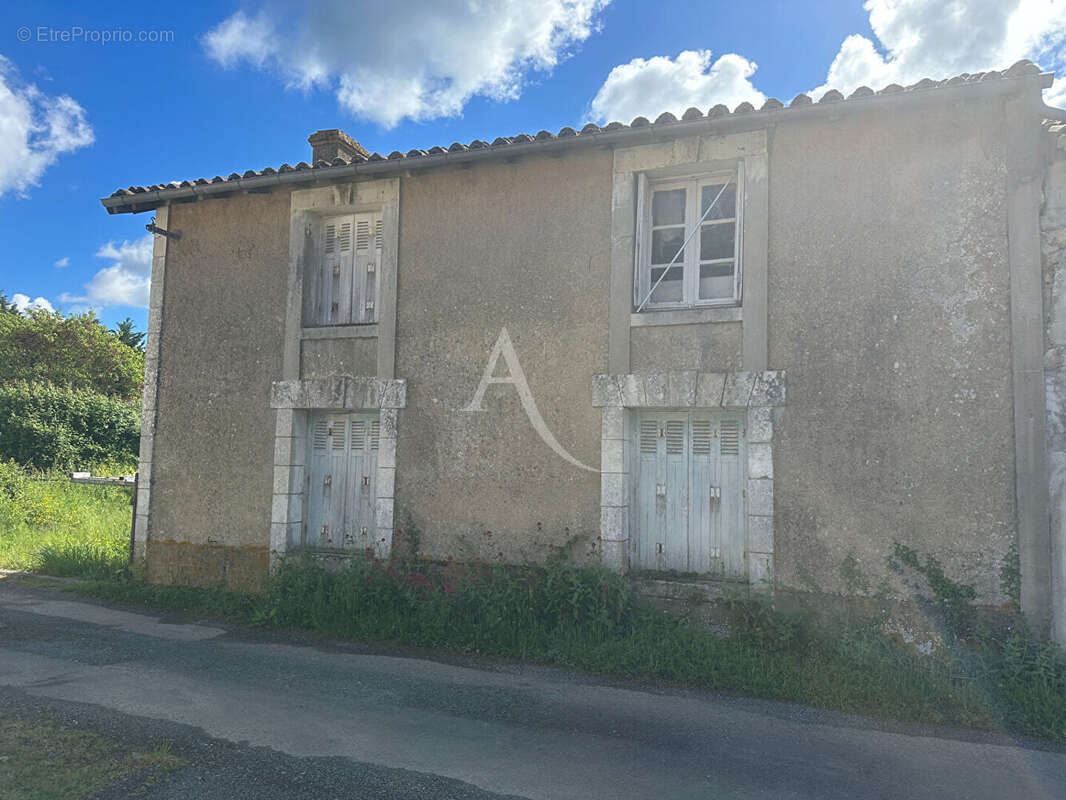 Boivre la valle - maison 6 pieces 106 m2 - 3 chambres - dependances - photo 4