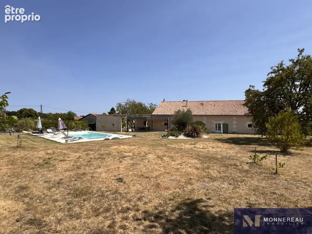 Demeure en pierre renovee avec piscine, jardin et annexe - photo 22