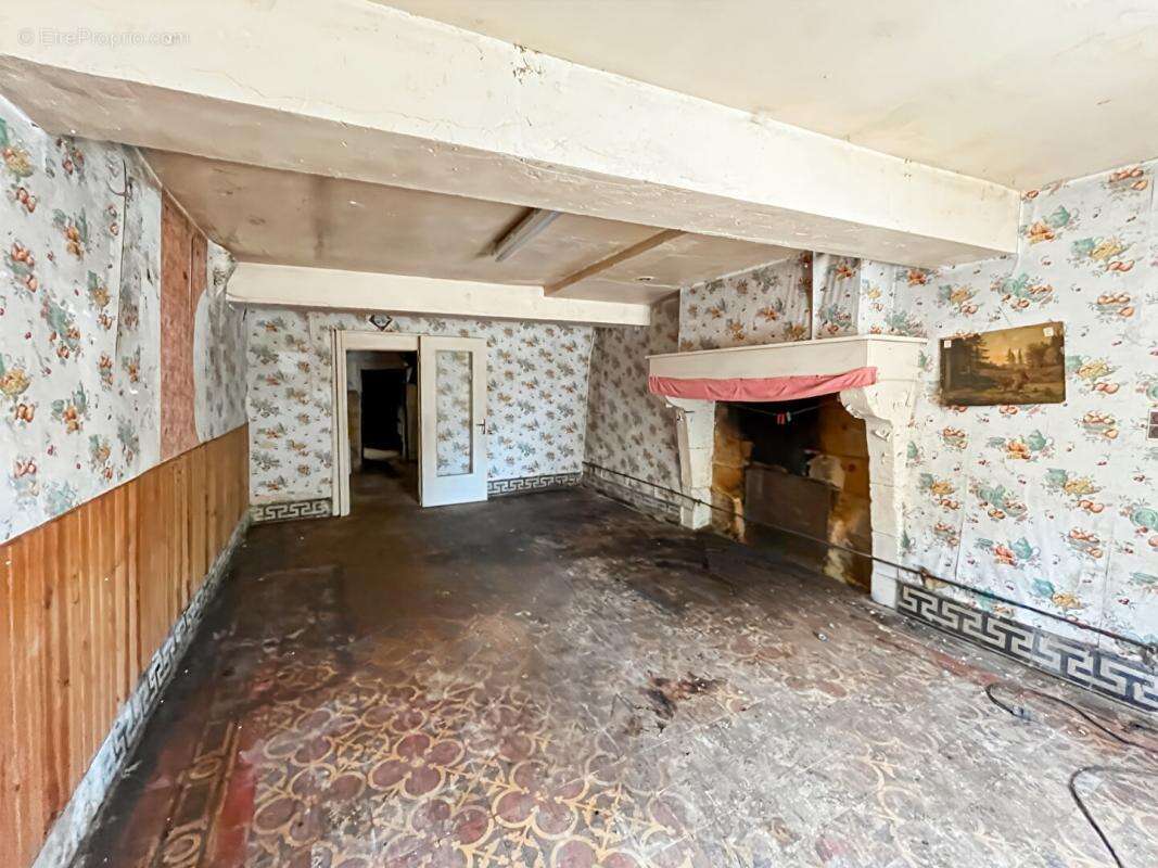 Maison à SAINT-PIERRE-SUR-VENCE