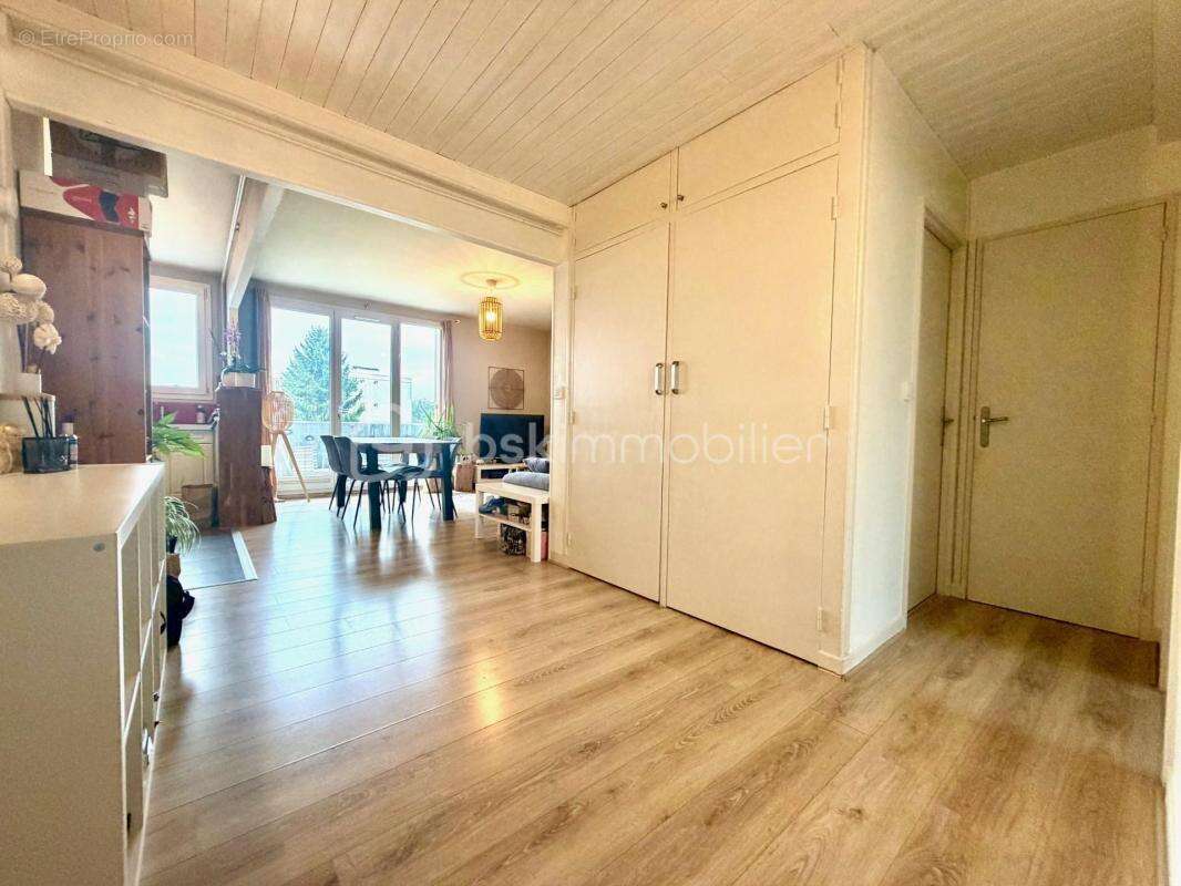 Appartement à NOZAY