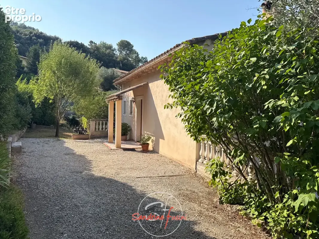 Maison à GILETTE