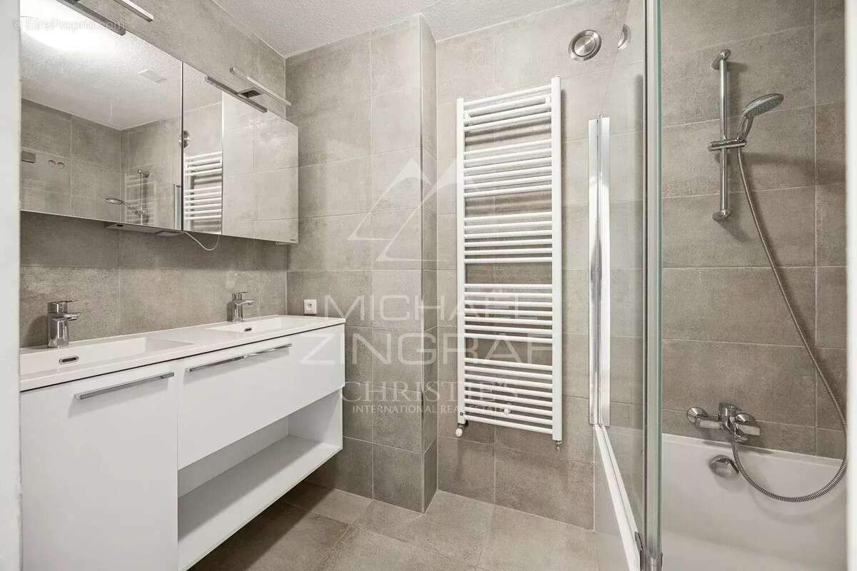 Appartement à MANDELIEU-LA-NAPOULE