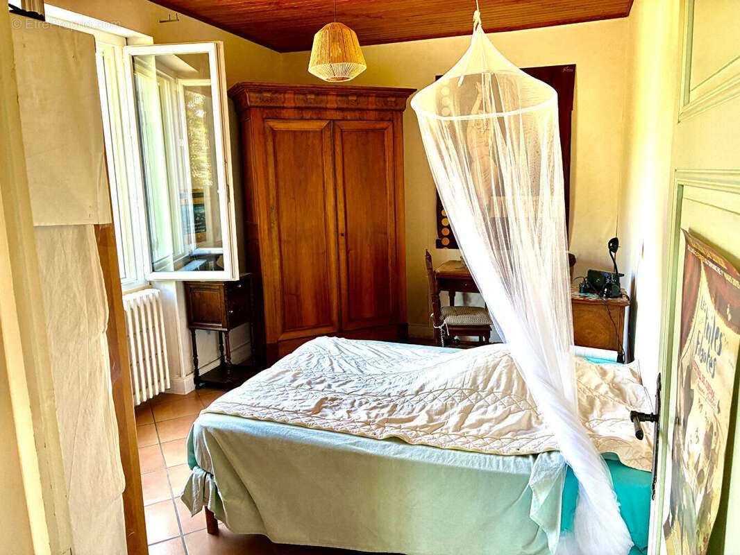 Maison à SAINTE-LIVRADE-SUR-LOT