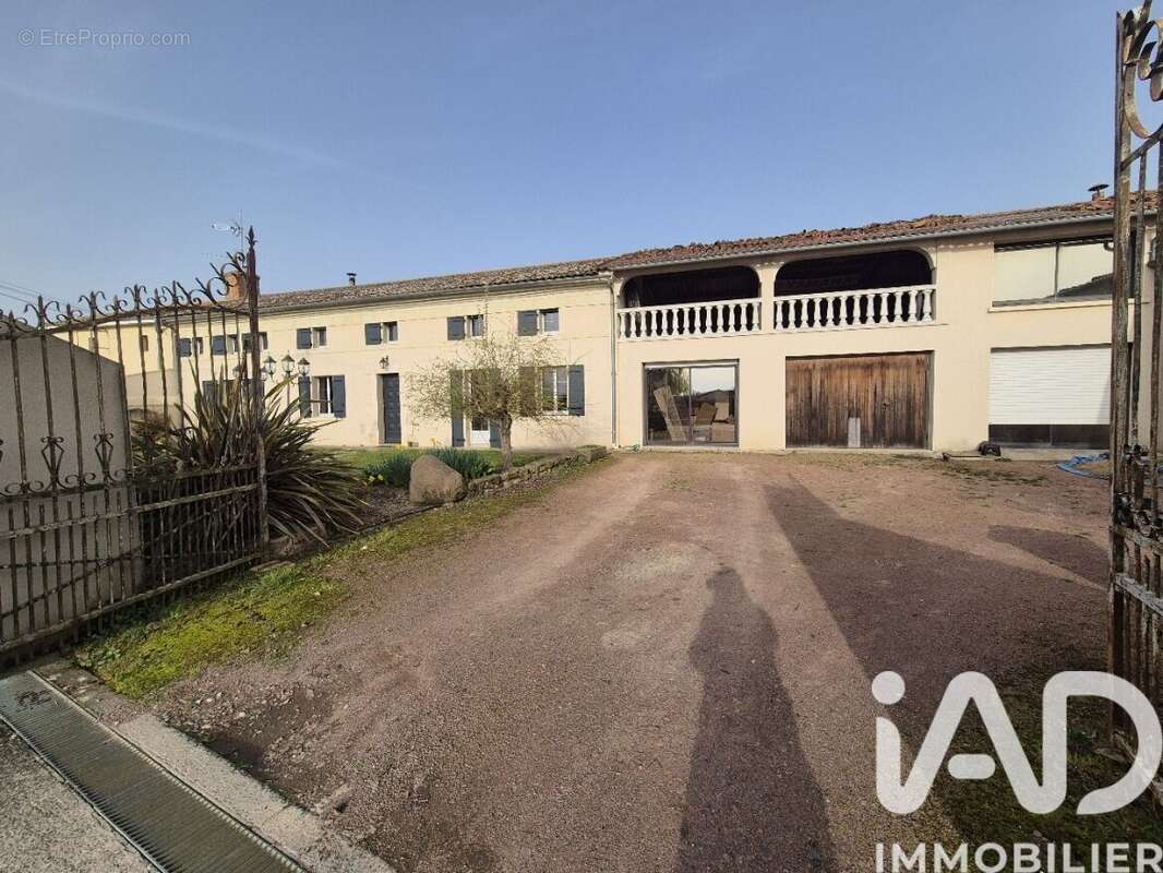 Photo 2 - Maison à THOUARS