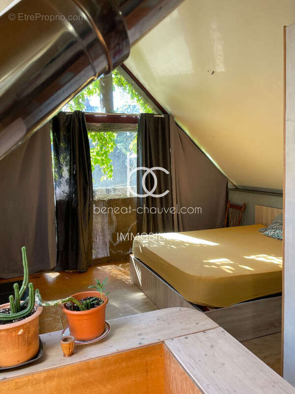 RARE Carnac : Maison de Charme en Pierres (94 m²) avec 3 Chambres et Salon Cathédrale - photo 7