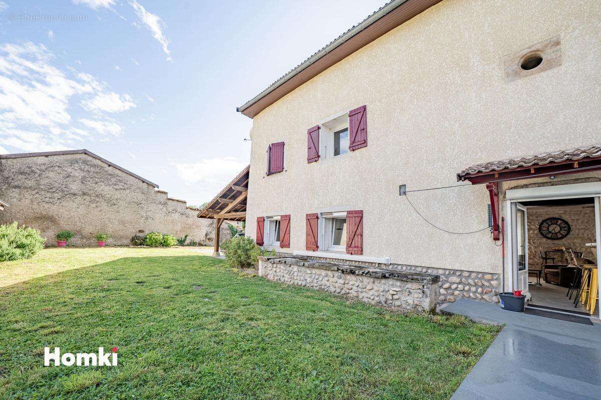 Maison à BLYES