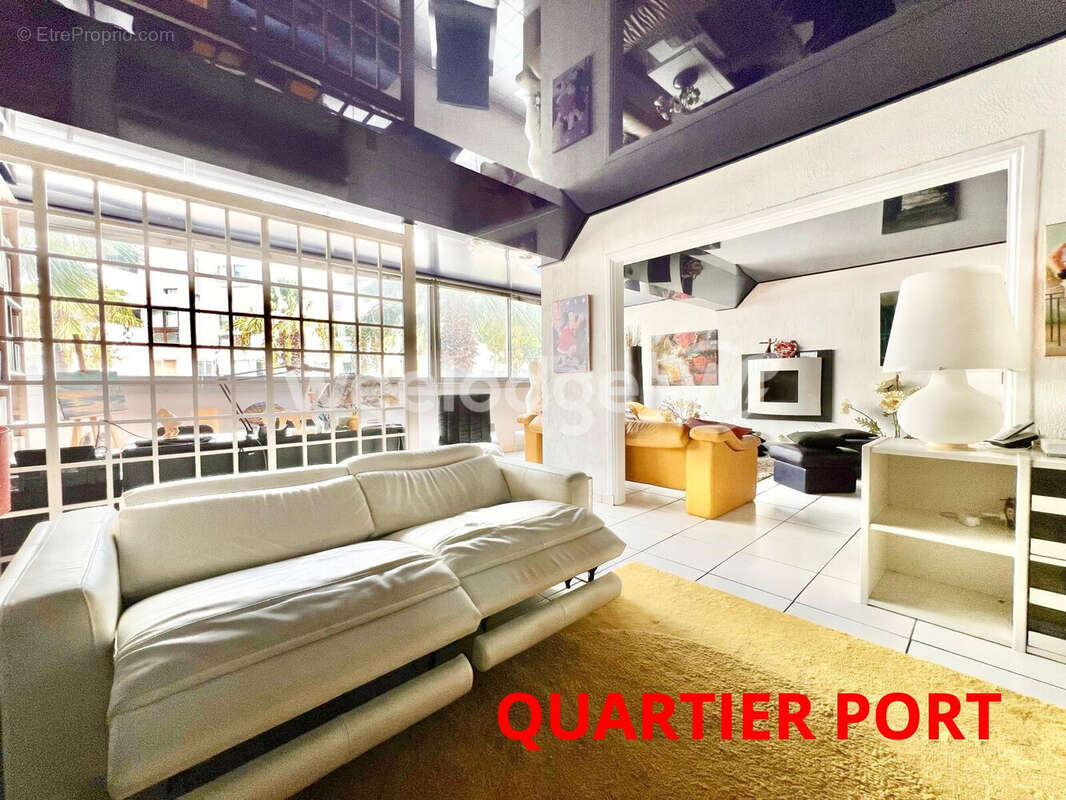 PORT DE LA GRANDE MOTTE - Appartement à LA GRANDE-MOTTE