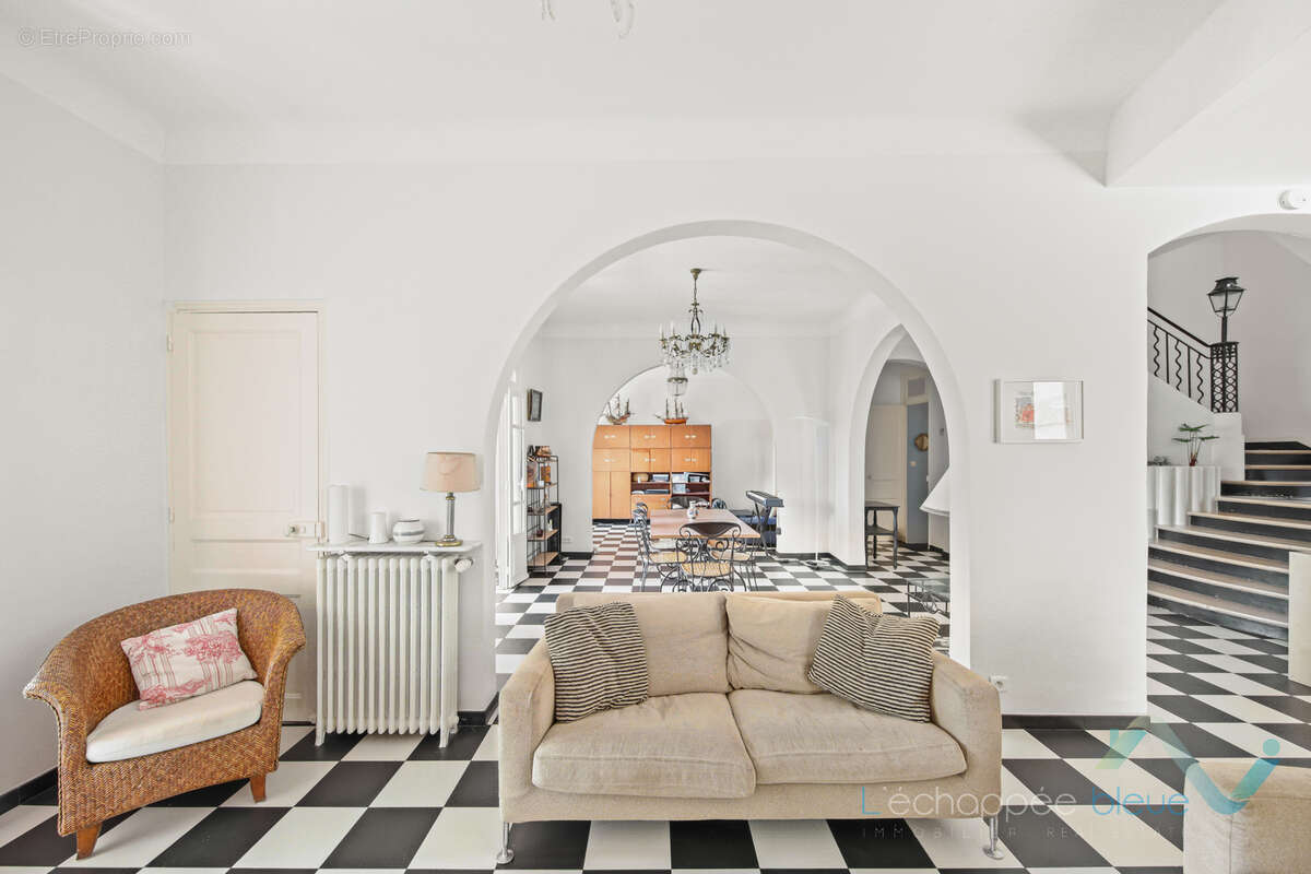 Maison à HYERES