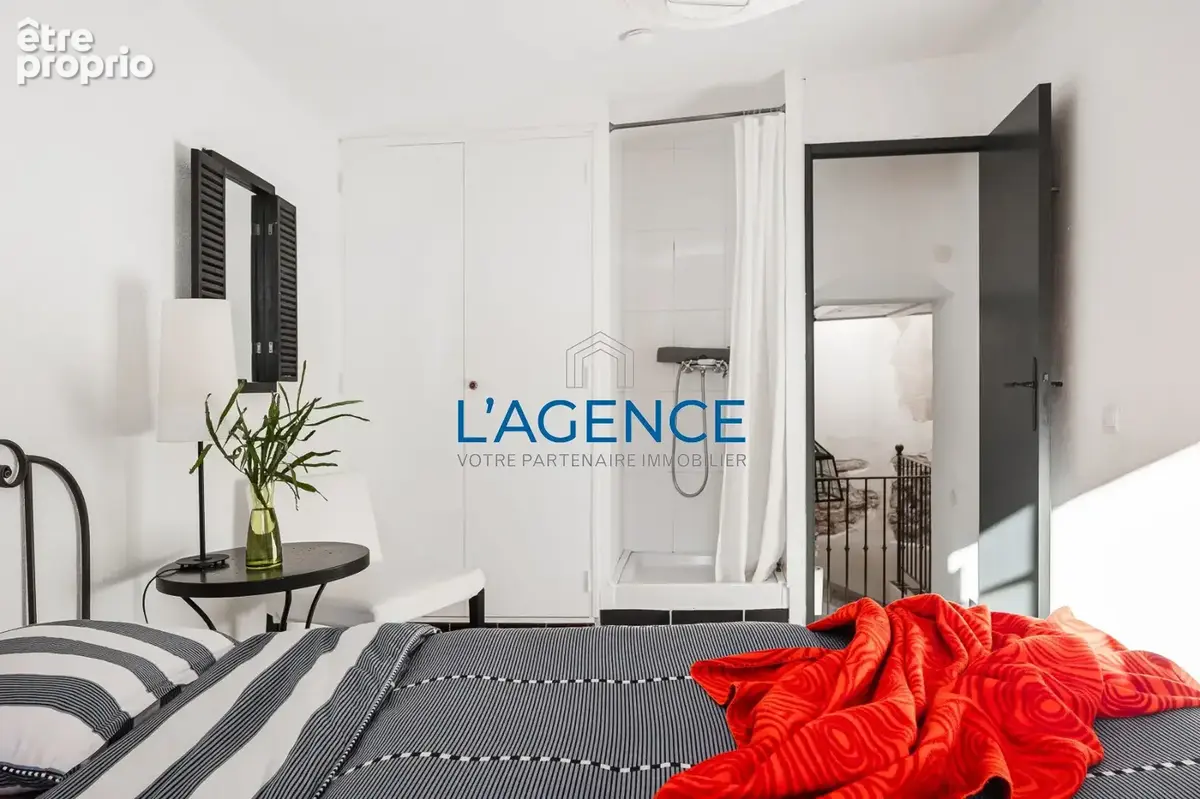 Hyères en coeur de ville, charmante maison de 100m2, vue mer. - photo 8
