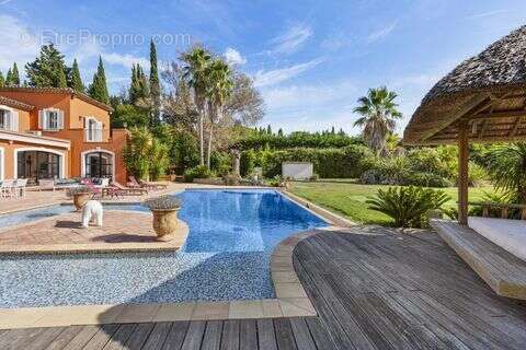 Maison à MOUGINS