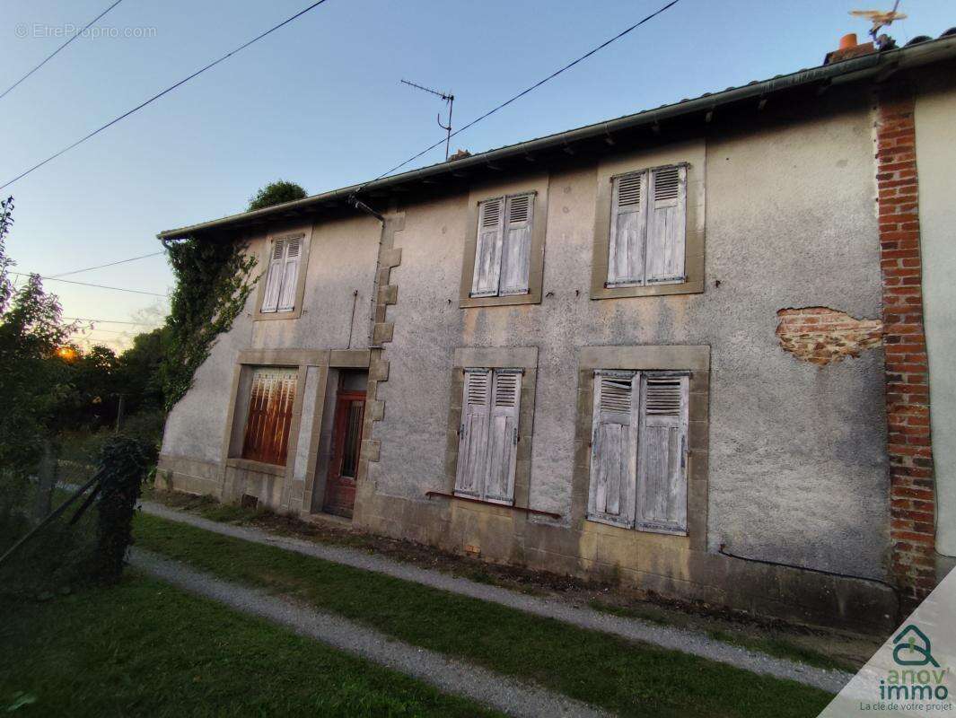 Maison à SAINT-JUNIEN