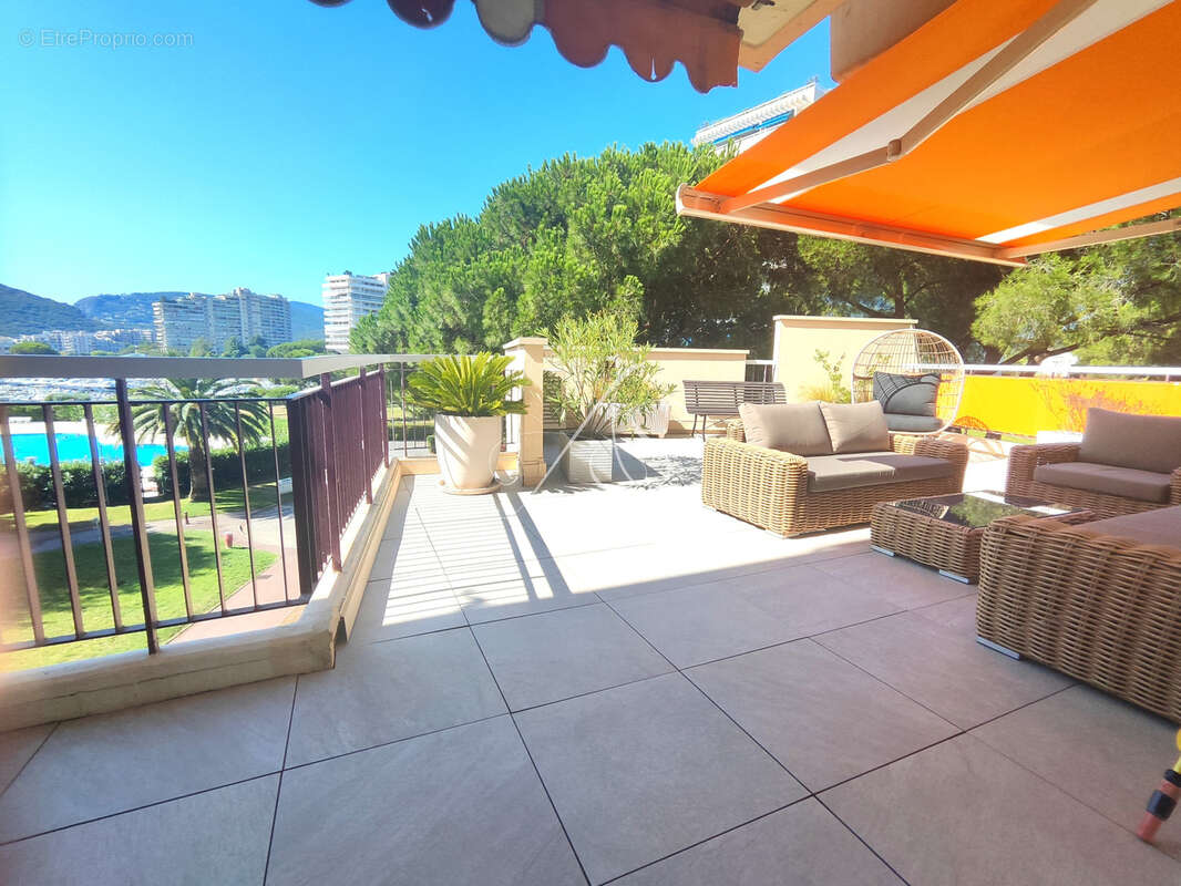 Appartement à MANDELIEU-LA-NAPOULE