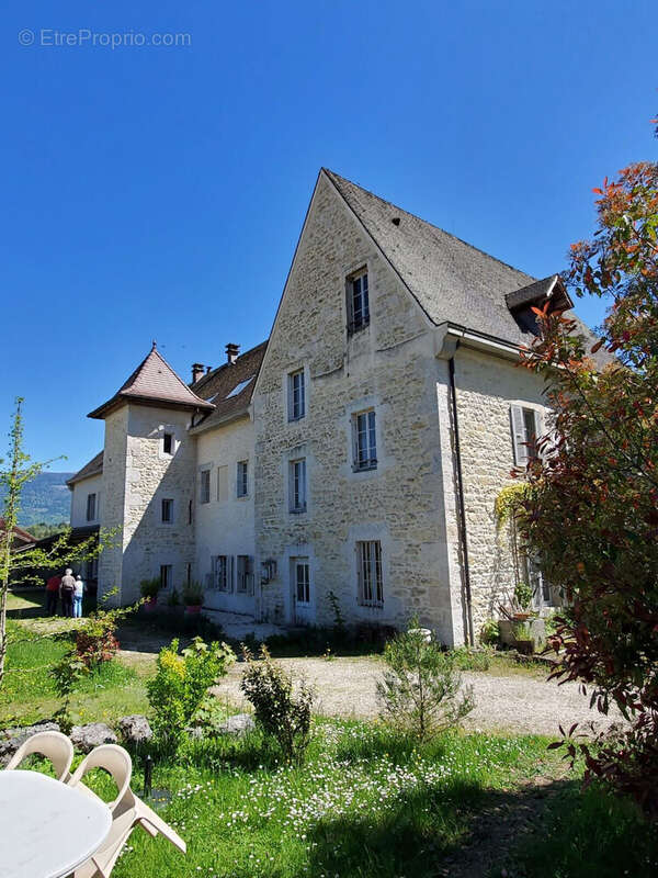 Maison 675 m² à Virieu-Le-Petit  - photo 2