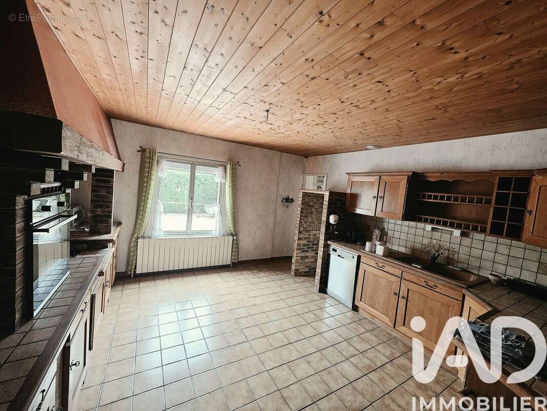 Maison 160 m² à Saint-Agnan  - photo 6