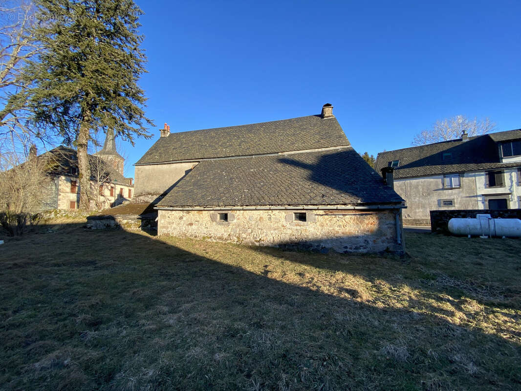 Maison à SAINT-DONAT