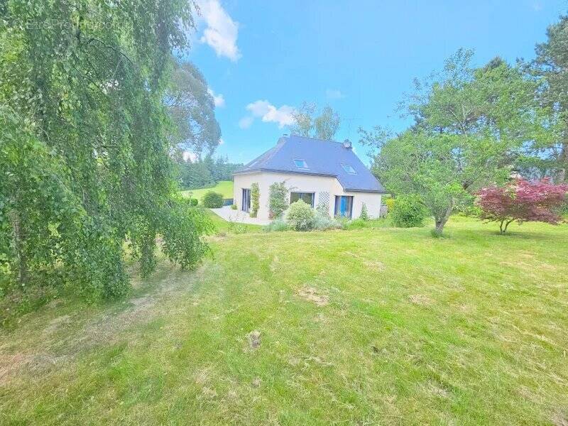 Maison à QUINTIN