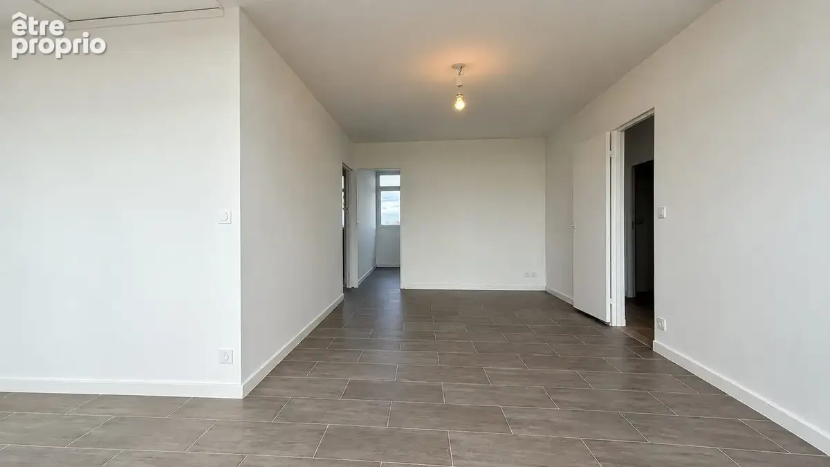Appartement 4 pièces 69 m² à vendre à Ris-Orangis (91000) - photo 3