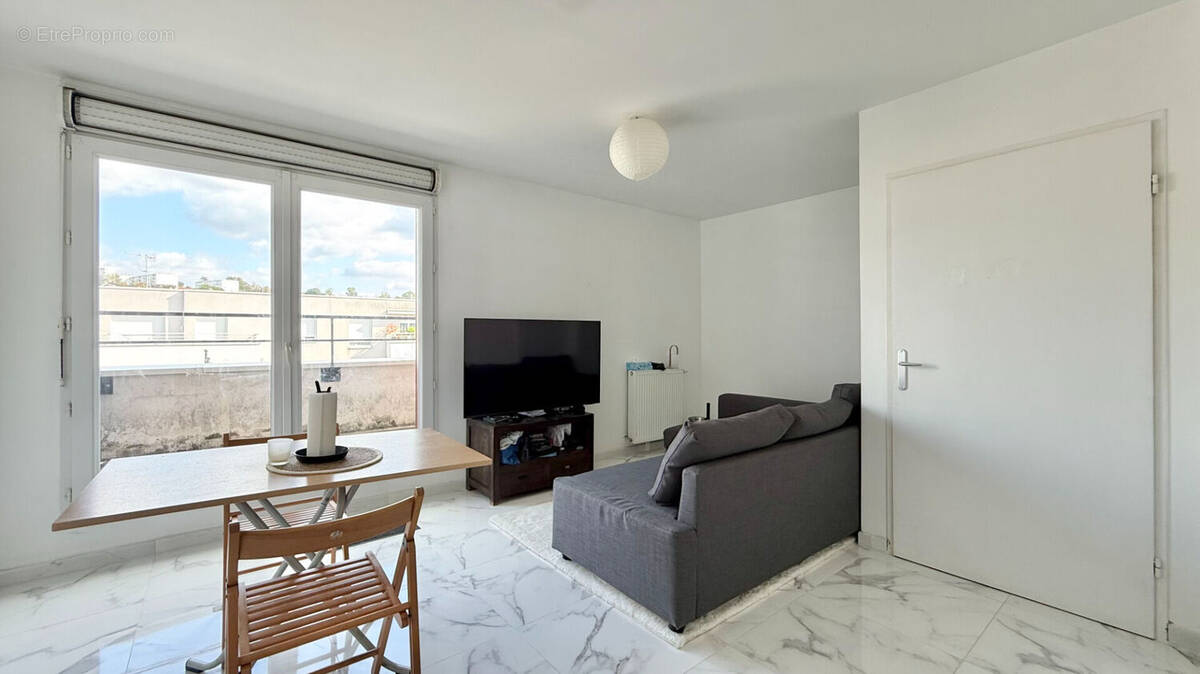 Appartement à CORBEIL-ESSONNES