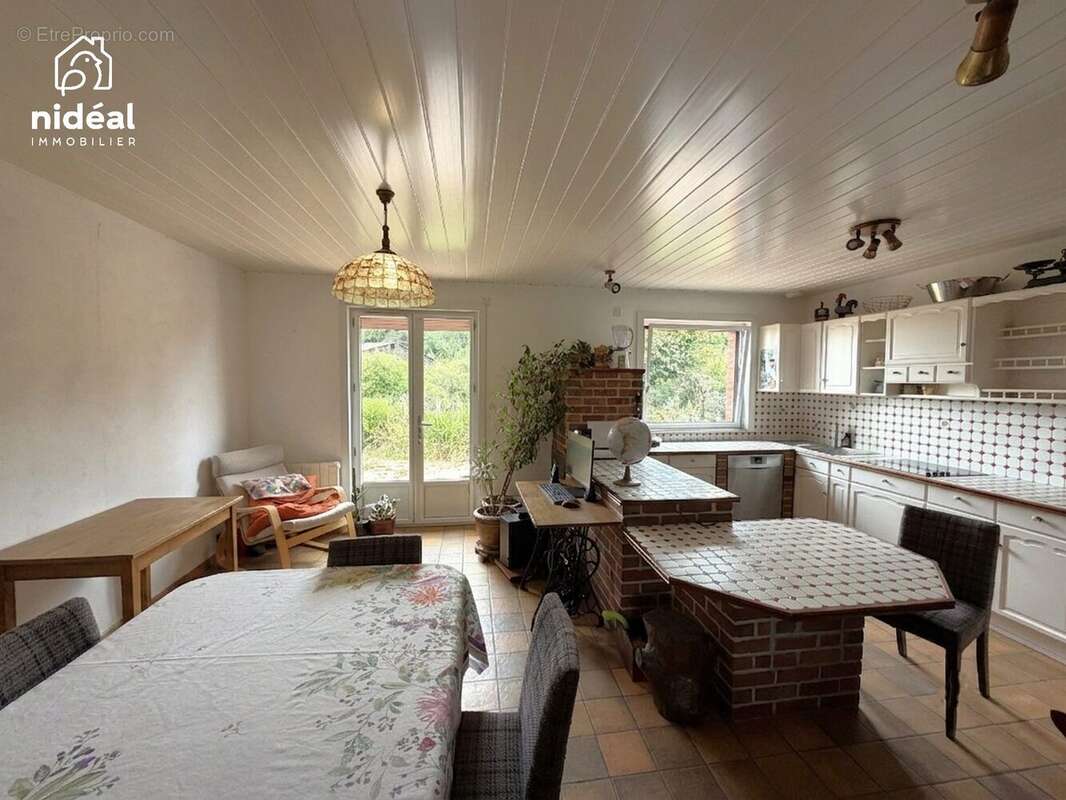 Maison 93 m² à Leval  - photo 6