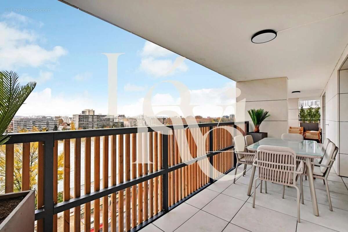 Appartement à CLICHY