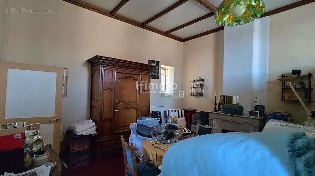 Appartement à PEYRUIS