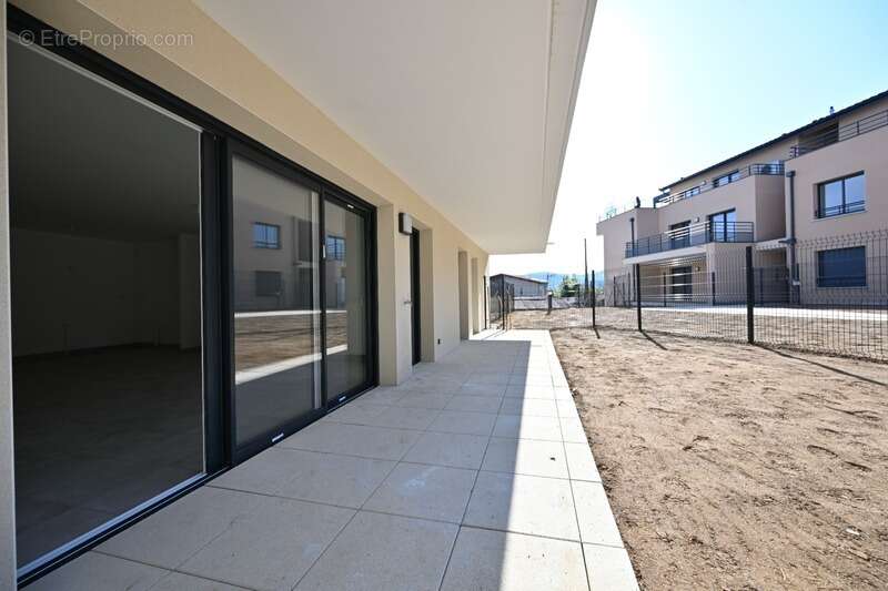 Appartement à VAUGNERAY