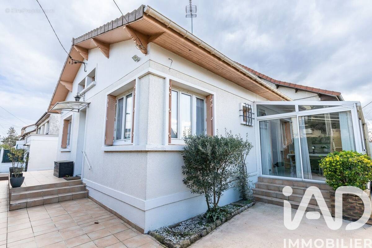 Photo 1 - Maison à SAVIGNY-SUR-ORGE