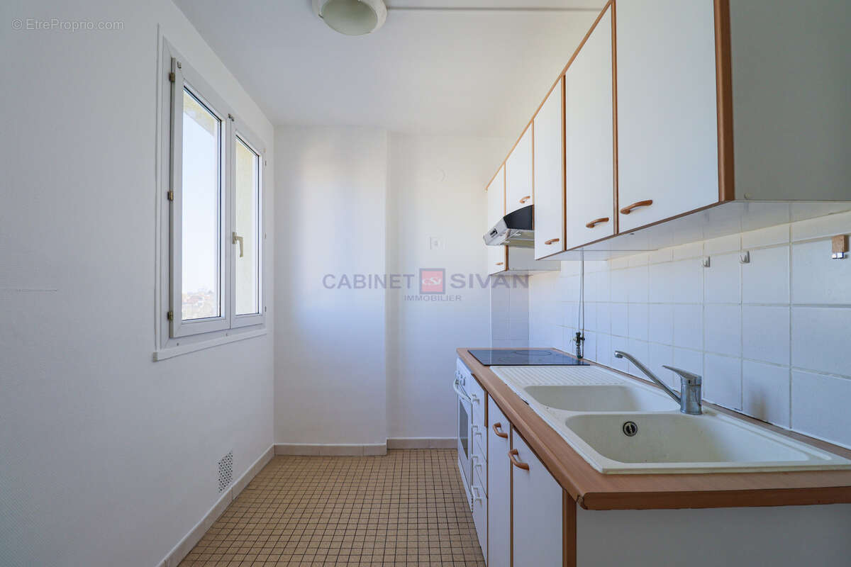 Appartement à SARTROUVILLE