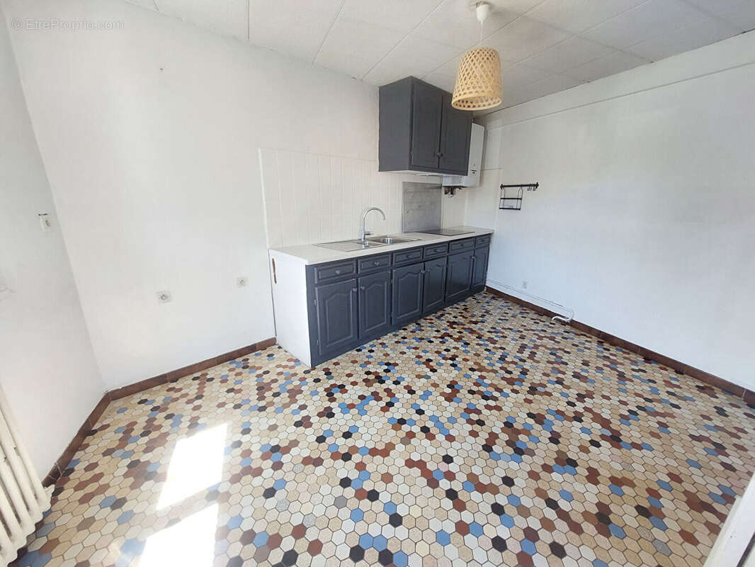 Blagnac Hyper Centre Maison divisée en 2 Appartements T2  + GARAGE - photo 6