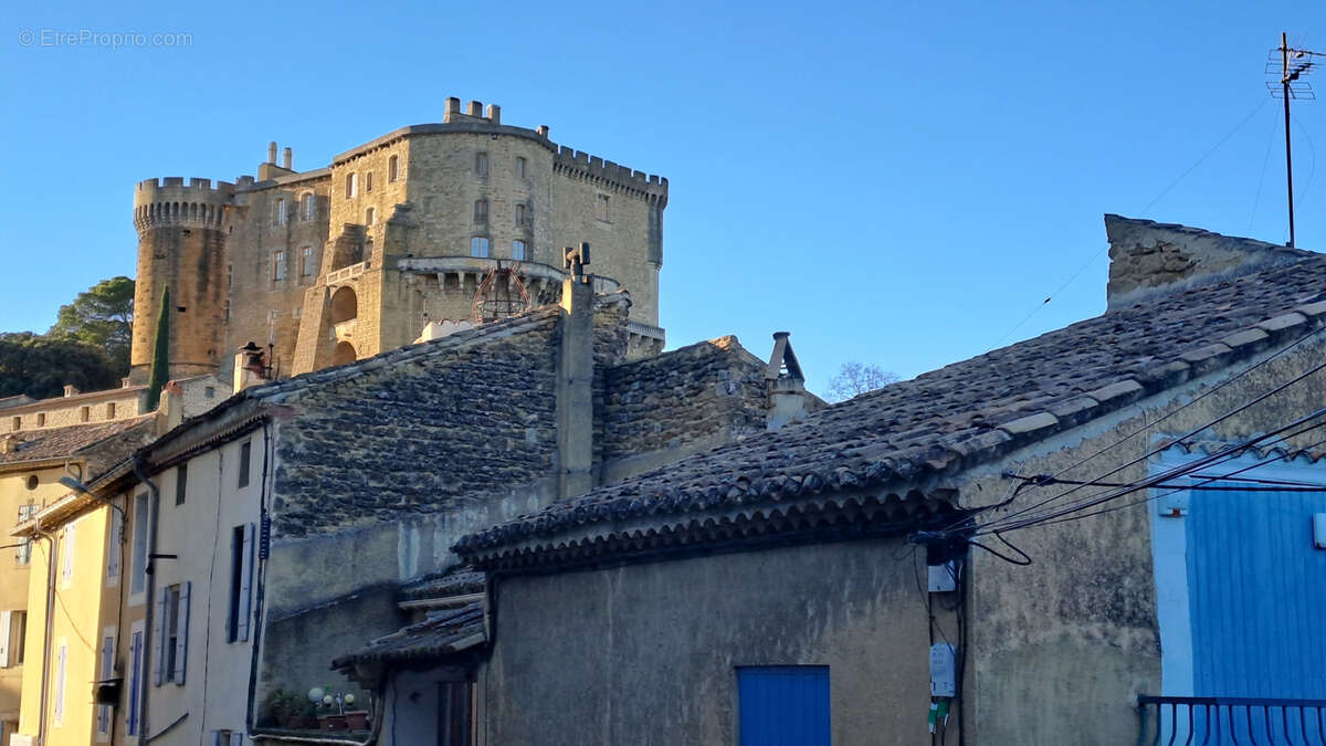 Maison à SUZE-LA-ROUSSE