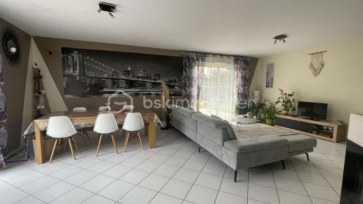 Maison à ALBARET-SAINTE-MARIE