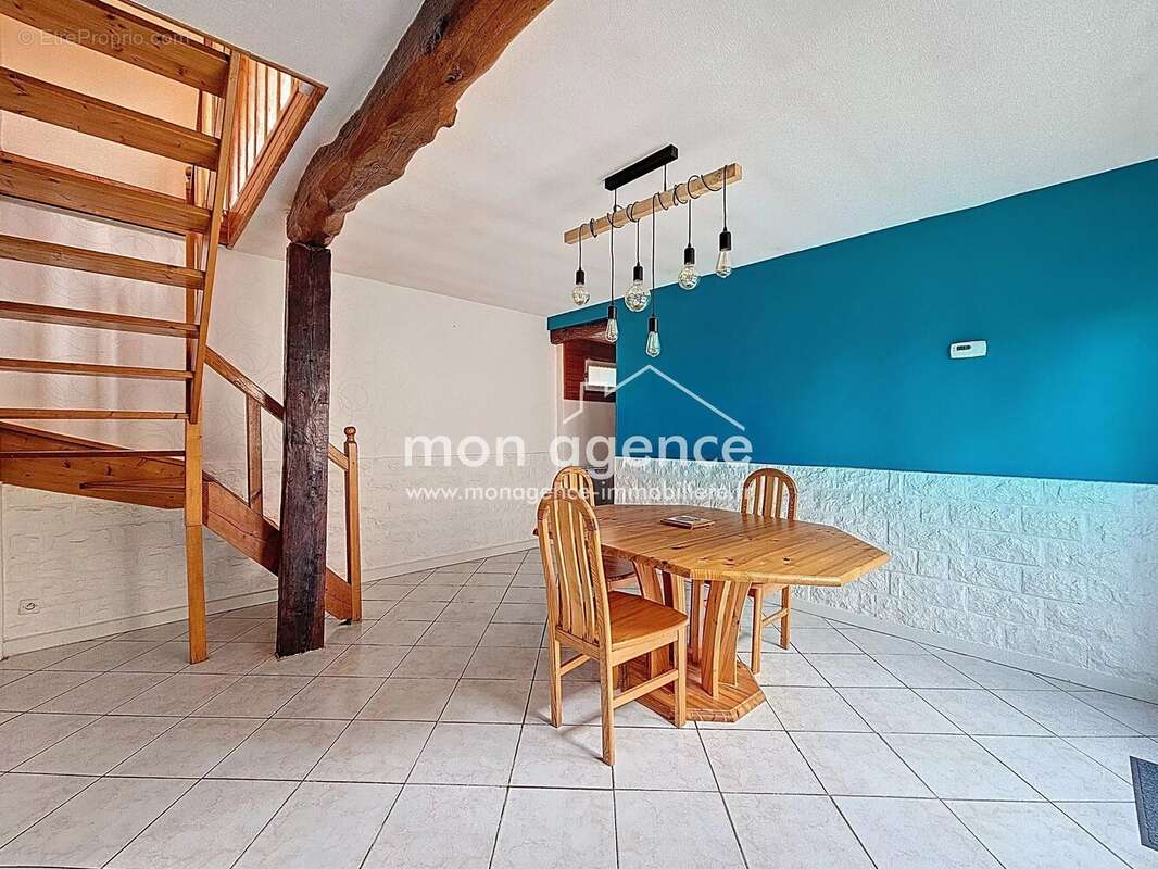 Maison à LA NEUVILLE-CHANT-D'OISEL