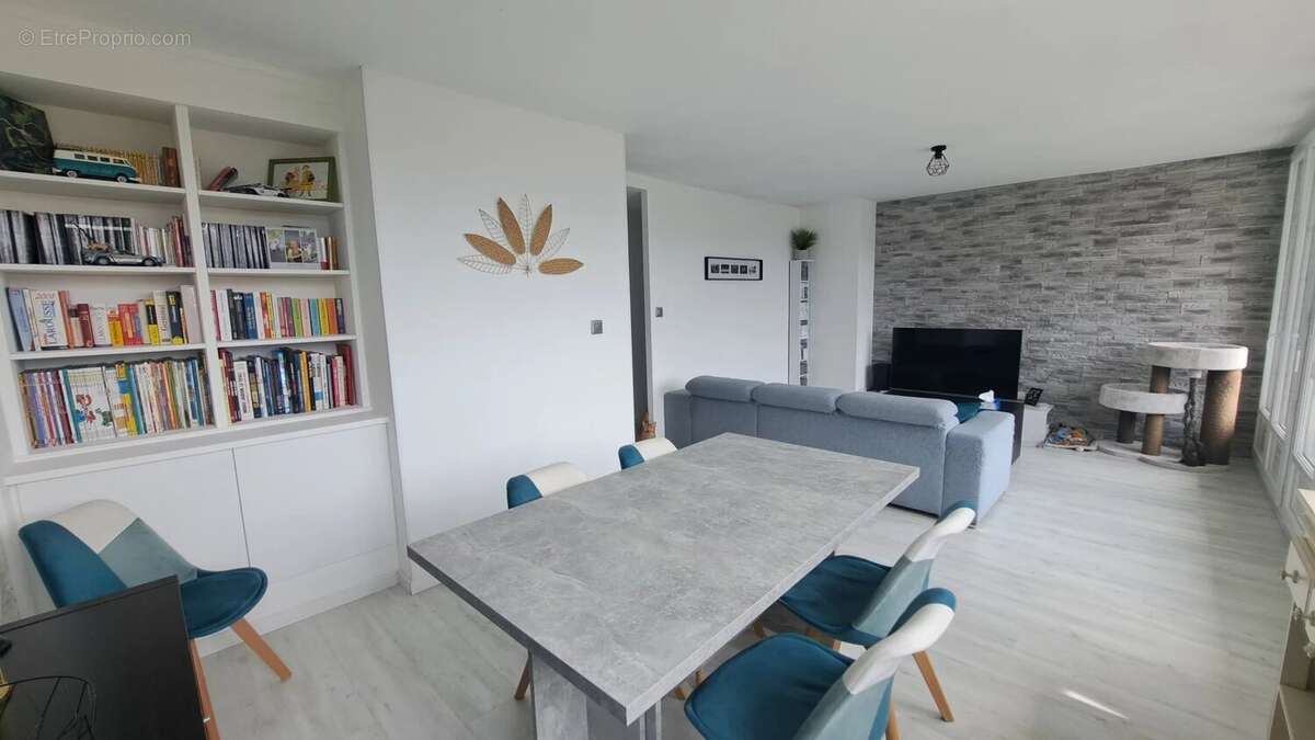 Appartement à LE PONT-DE-CLAIX