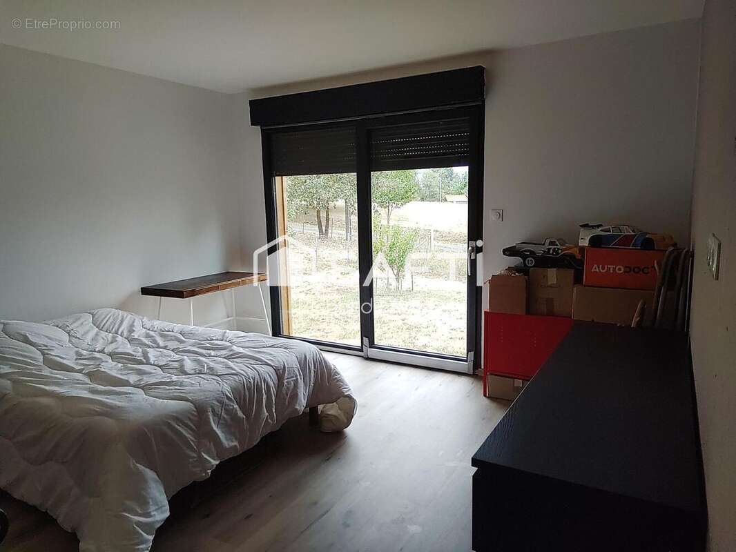 Photo 6 - Maison à SAINT-BONNET-SUR-GIRONDE