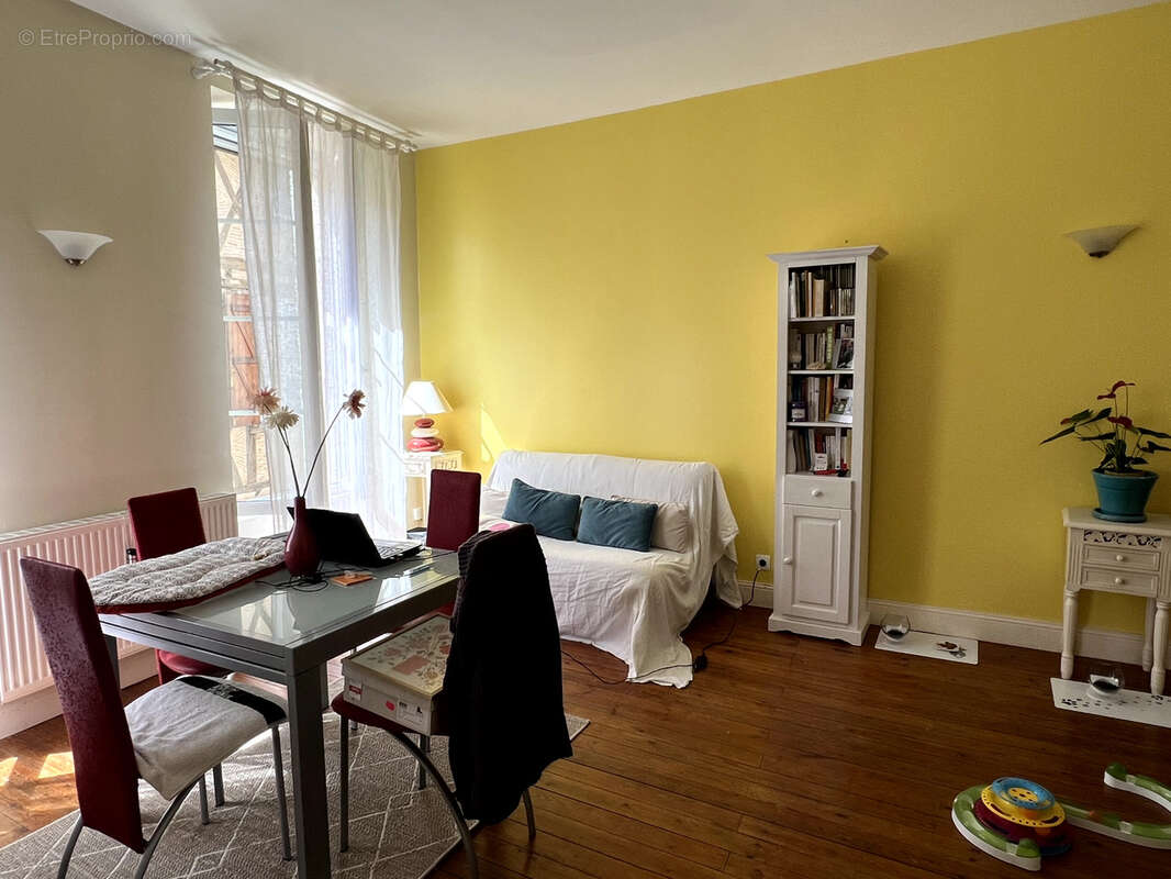 Maison à SAINTE-BAZEILLE