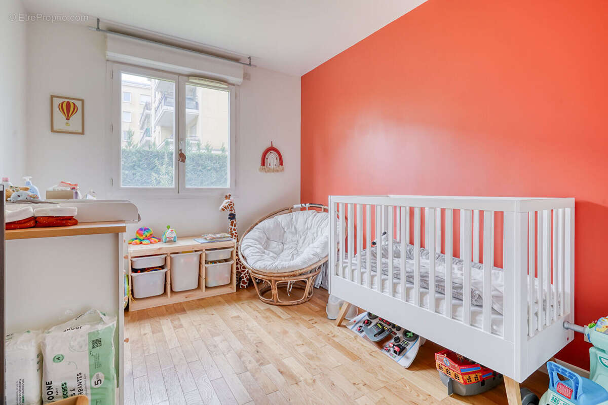 Appartement à LE PLESSIS-ROBINSON