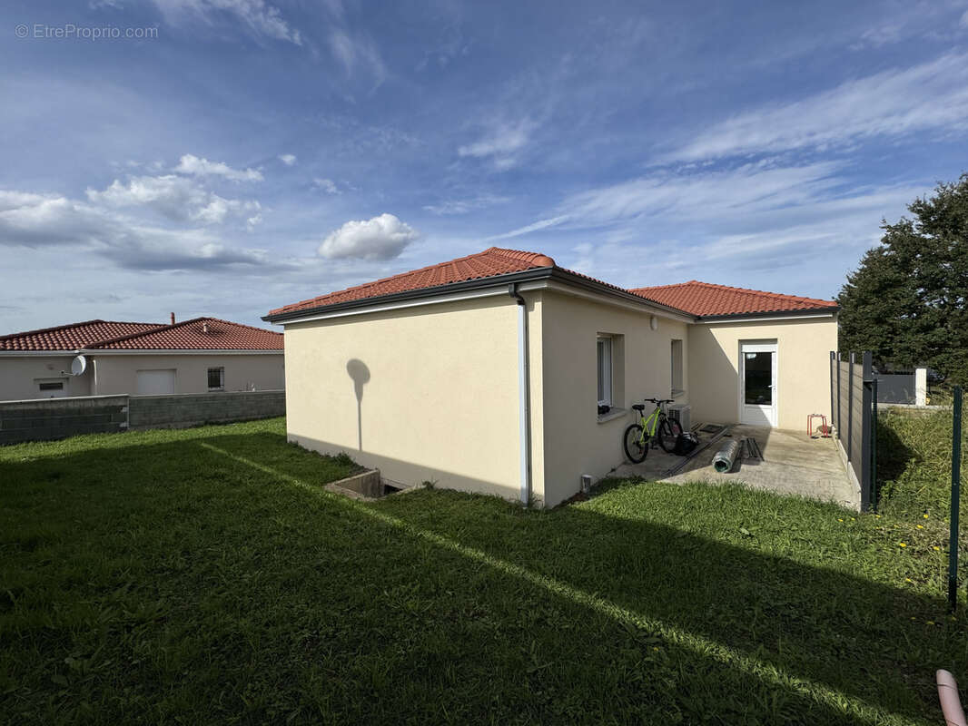 Maison à PONT-DU-CHATEAU