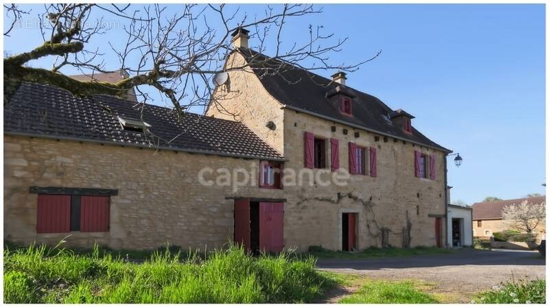 Maison à MILHAC