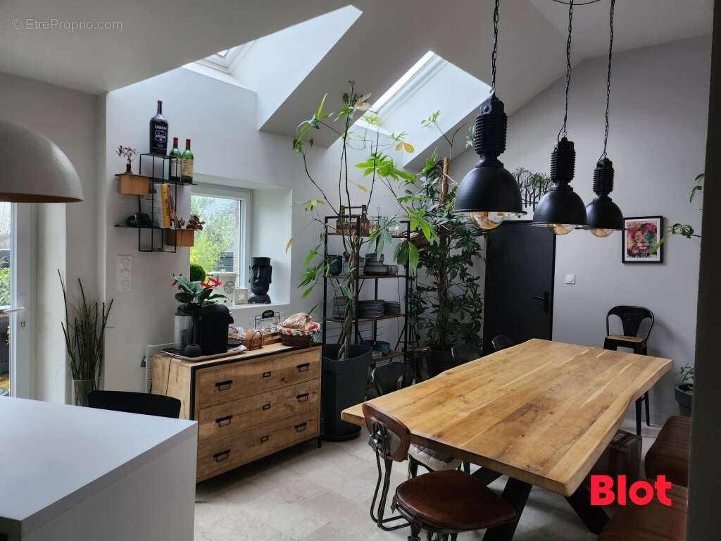 Maison à LECOUSSE