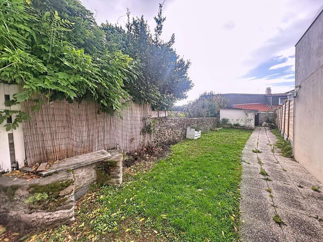 Photo 8 - Maison à SAINT-JULIEN-DE-CONCELLES