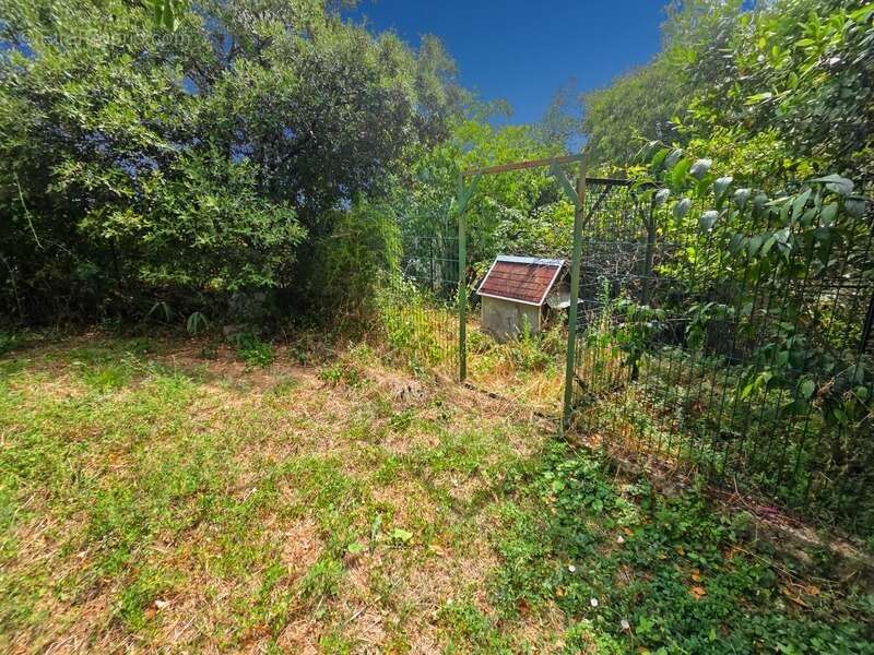 Maison à LAVAL-PRADEL