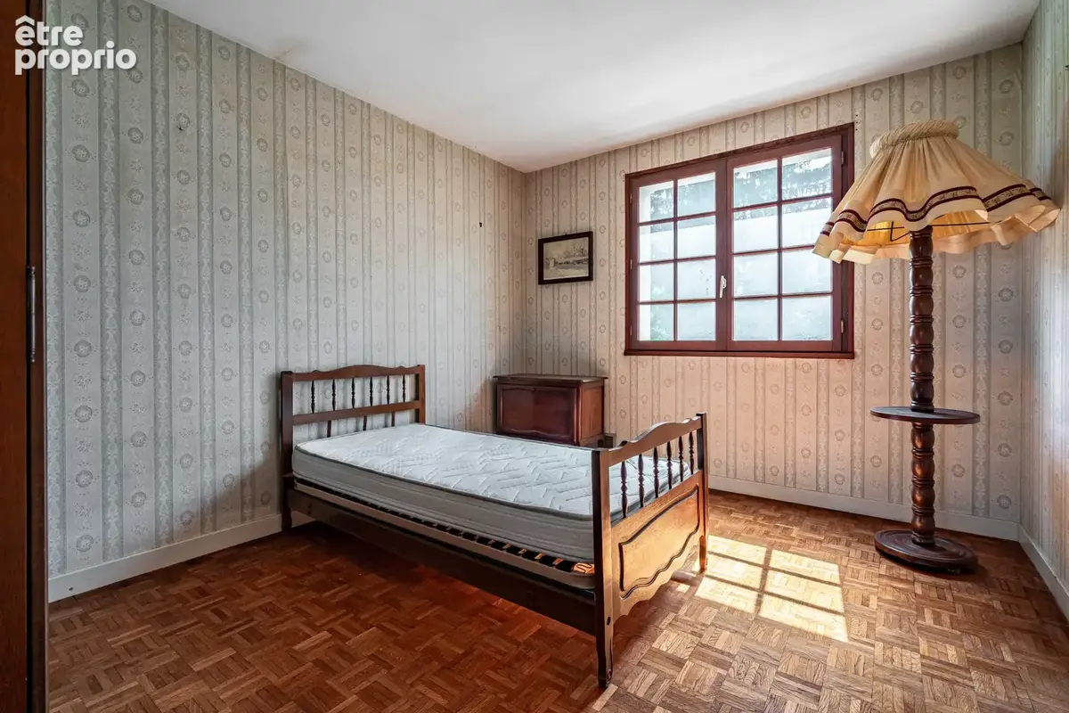 LIMONEST, grande maison de 270 m2 plus sous-sol à rénover sur un terrain de 3185 m2 - photo 10
