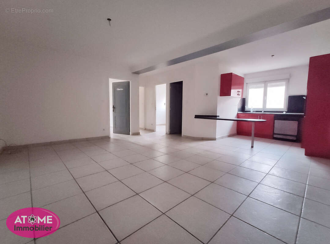 Appartement à AUBOUE