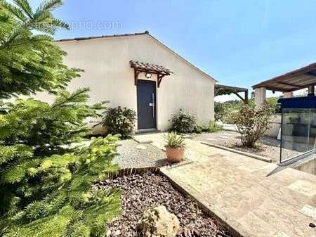 Maison de plain pied - 97m ² - photo 3