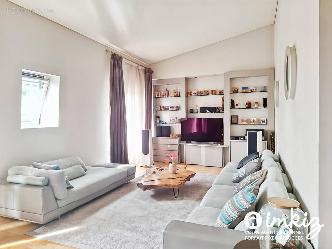 Appartement à LES LILAS