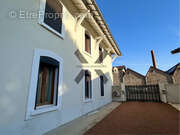 Maison à BOURG-DE-THIZY