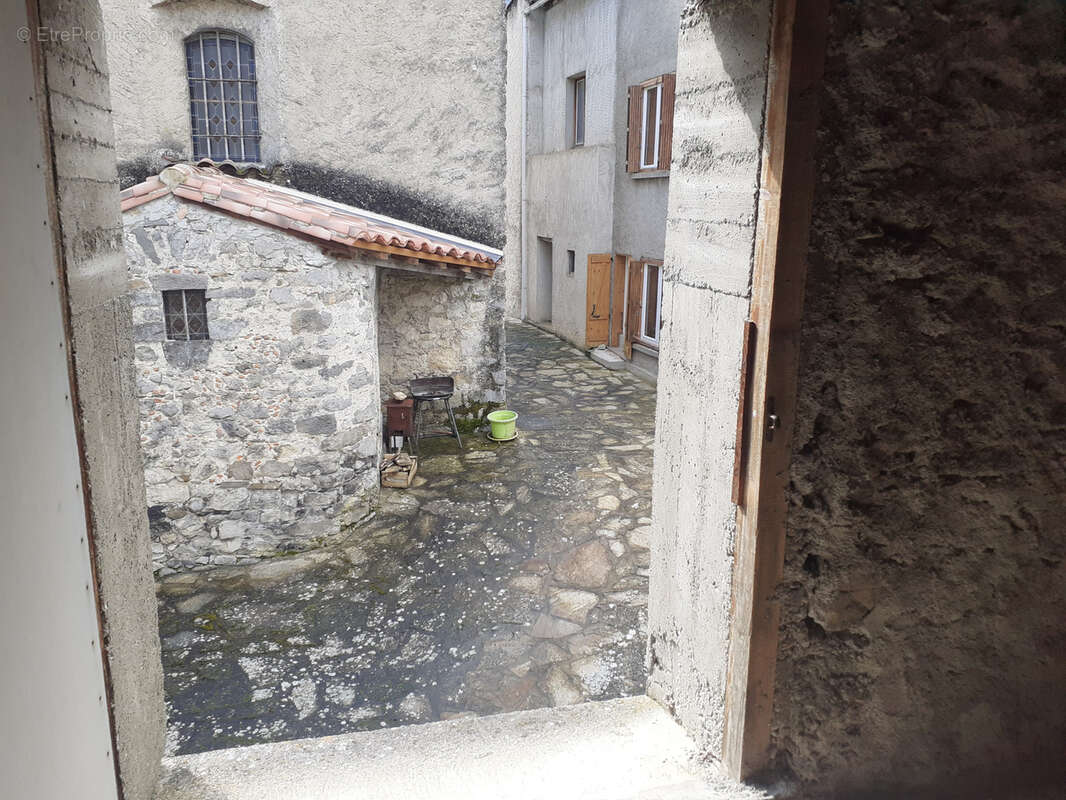 Garage remise sur 3 niveaux - photo 5