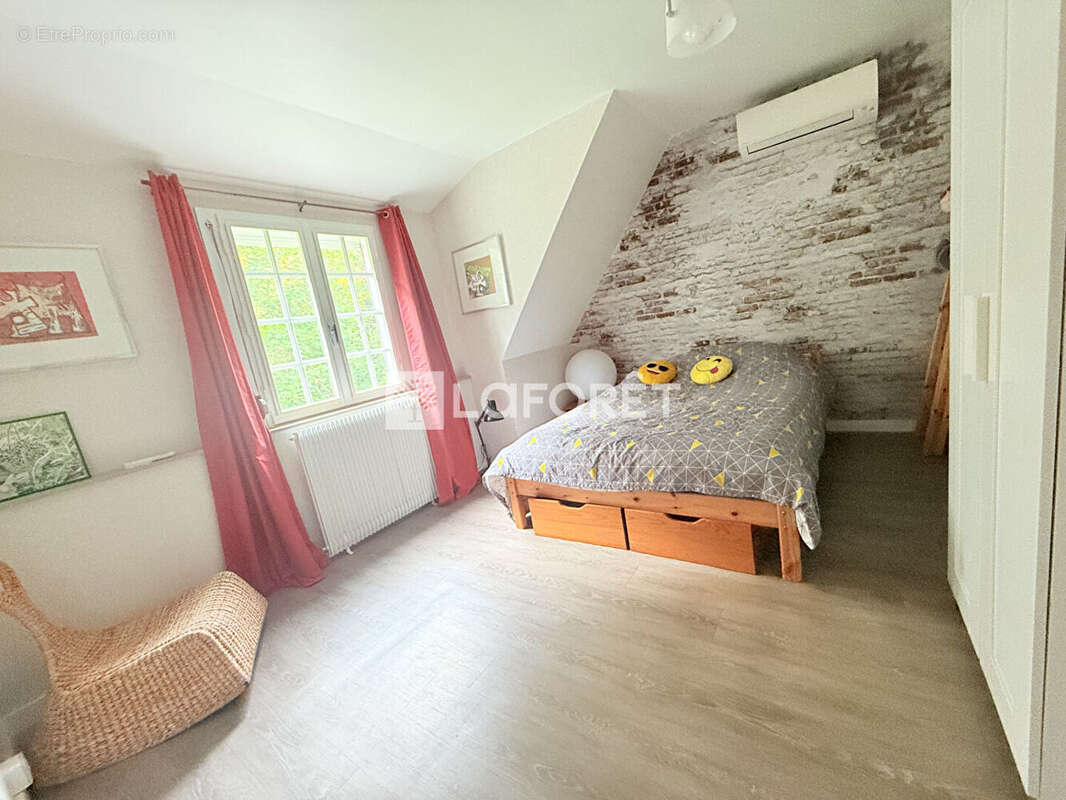 Maison Coye La Foret 7 pièce(s) 164 m2 - photo 8